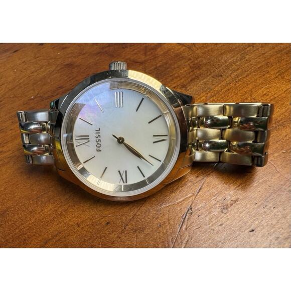 Fossil Woman's Gold-Tone BQ1757 Watch Mother of Pearl Dial Stainless Steel Roman - Picture 11 of 16